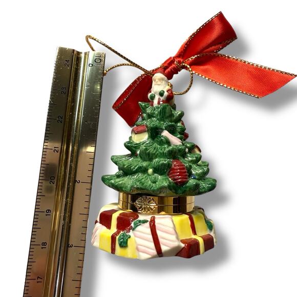 VTG Spode Porcelain Christmas Tree Hinged Trinket Box Ornament Collectible 3” - Picture 12 of 13